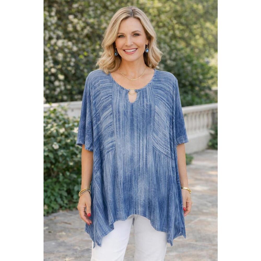 Sami & Jo Women's Textured Blue Keyhole Flowy Relaxed Fit Chic Tunic, 2X